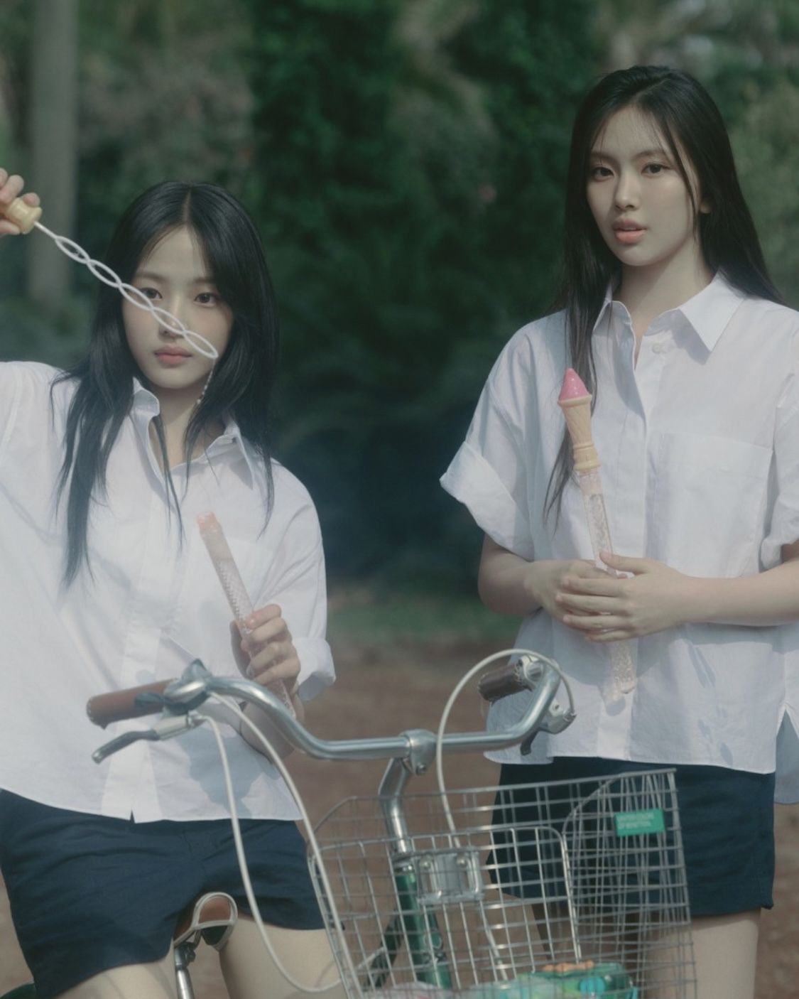 유튜브 < NewJeans>