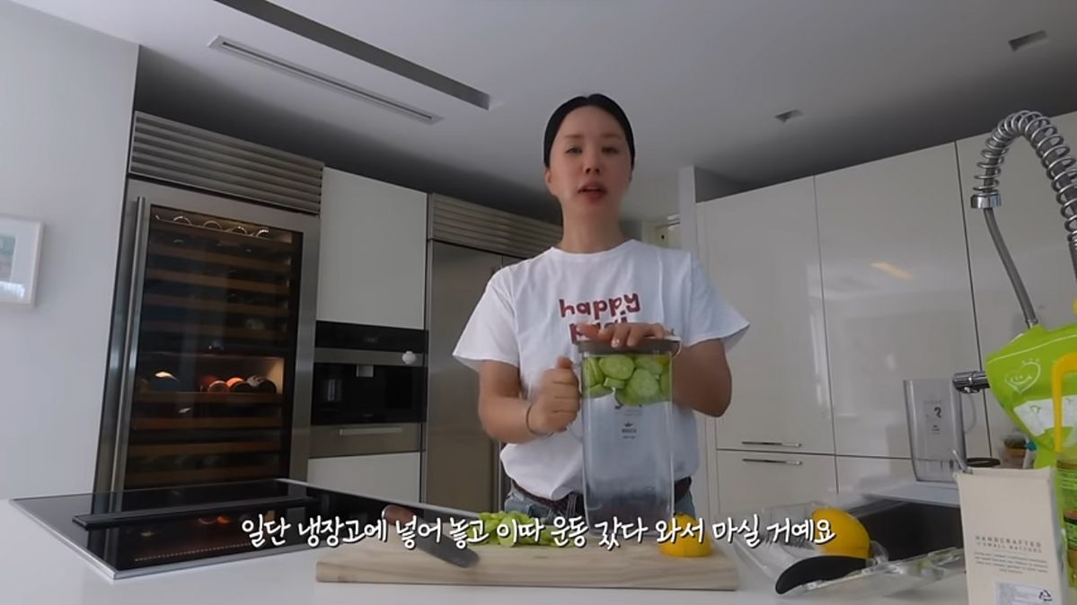 유튜브 <엄정화TV>