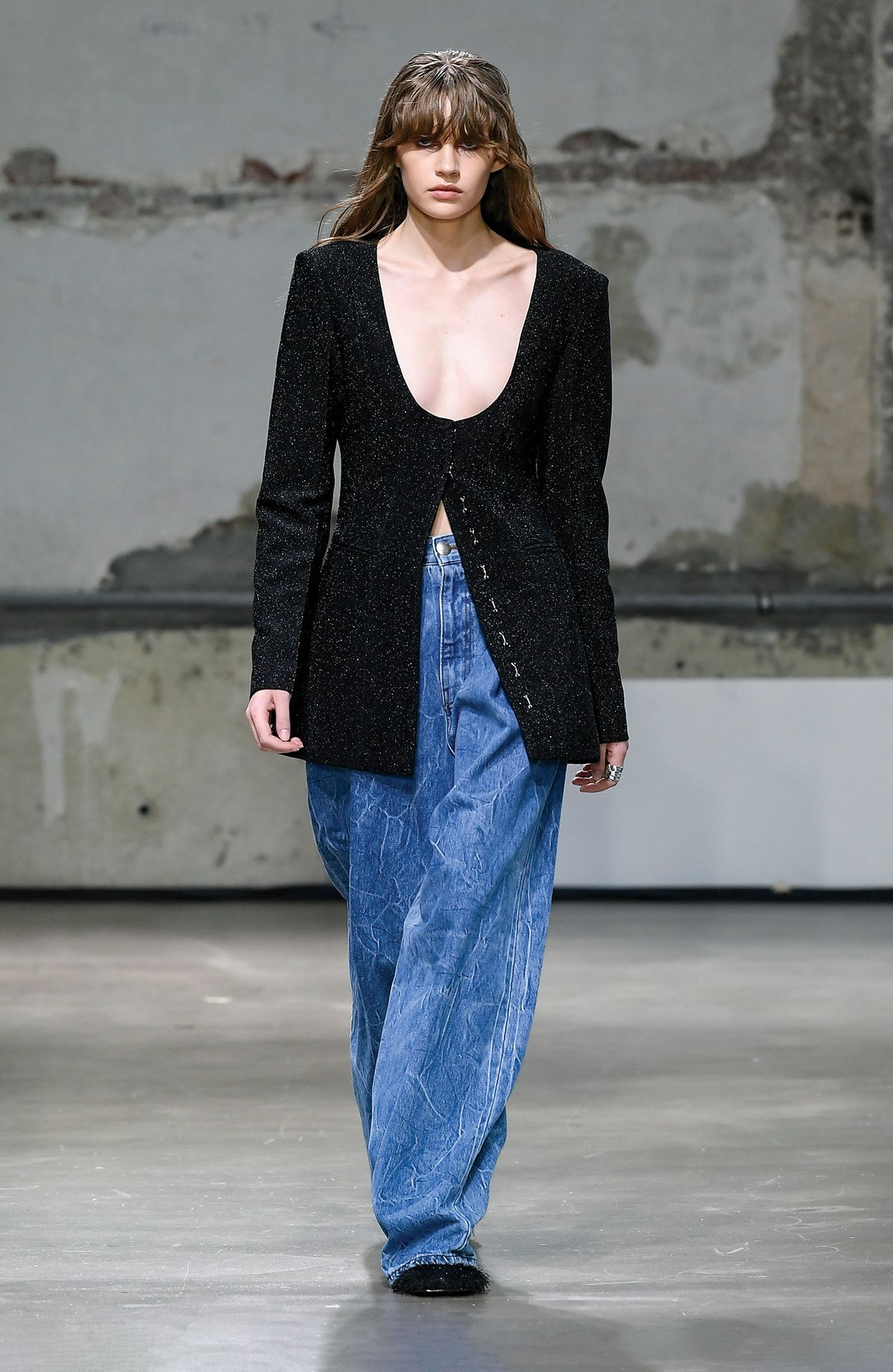 파리 패션 위크의 데뷔쇼인 2023 S/S 컬렉션.