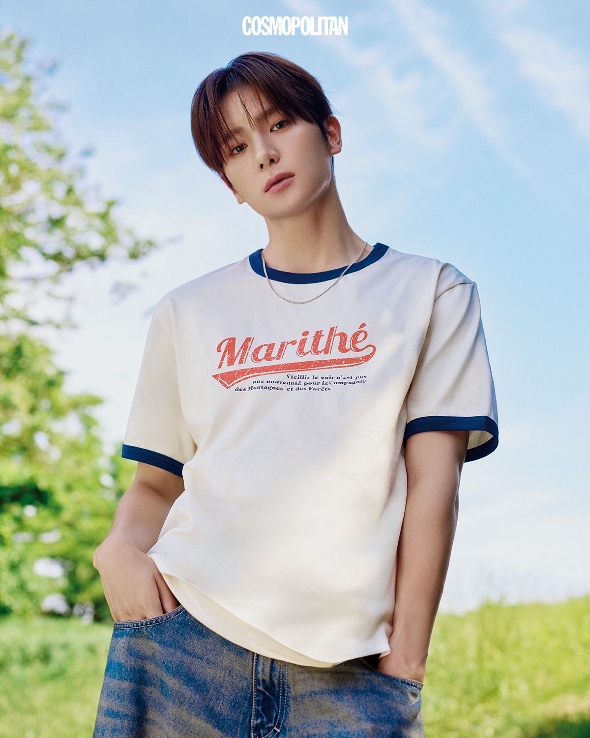 빈티지 베이스볼 링거 티셔츠 5만5천원, 데님 버뮤다팬츠 13만9천원 모두 Marithé François Girbaud. 목걸이 스타일리스트 소장품. 