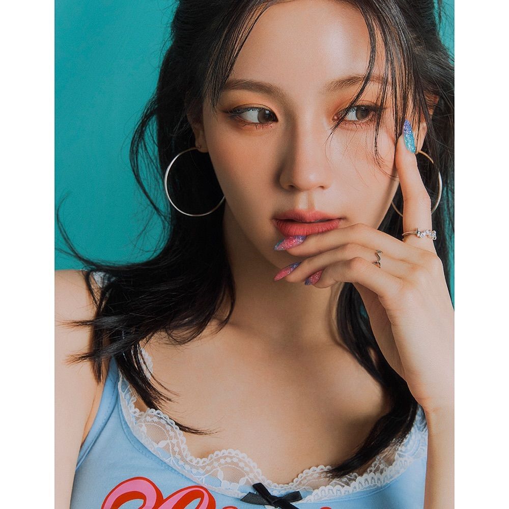 인스타그램 @official_g_i_dle 
