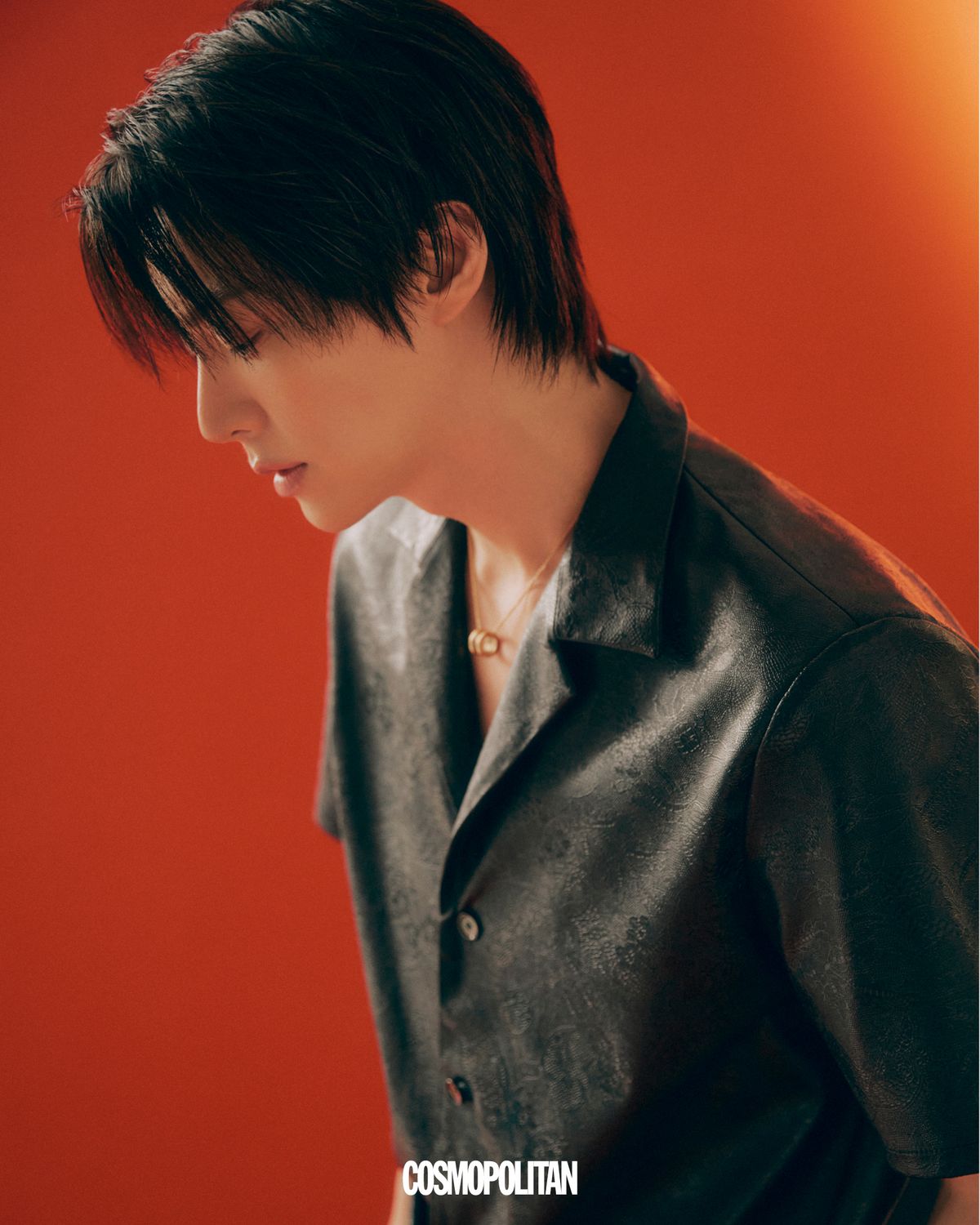 (안재현)셔츠 Eenk. 목걸이 Bvlgari.
