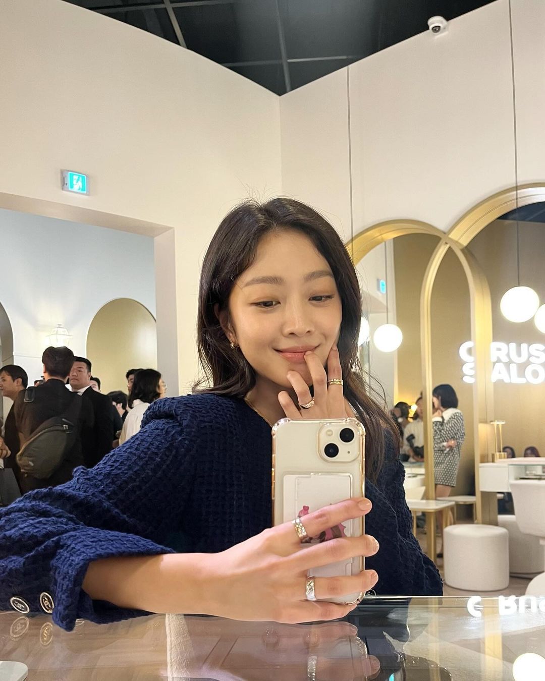 인스타그램 @xxadoraa