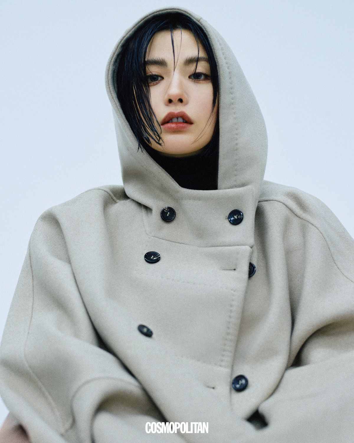 후드 코트 7백만원대, 캐시미어 터틀넥 1백만원대 모두 Max Mara.