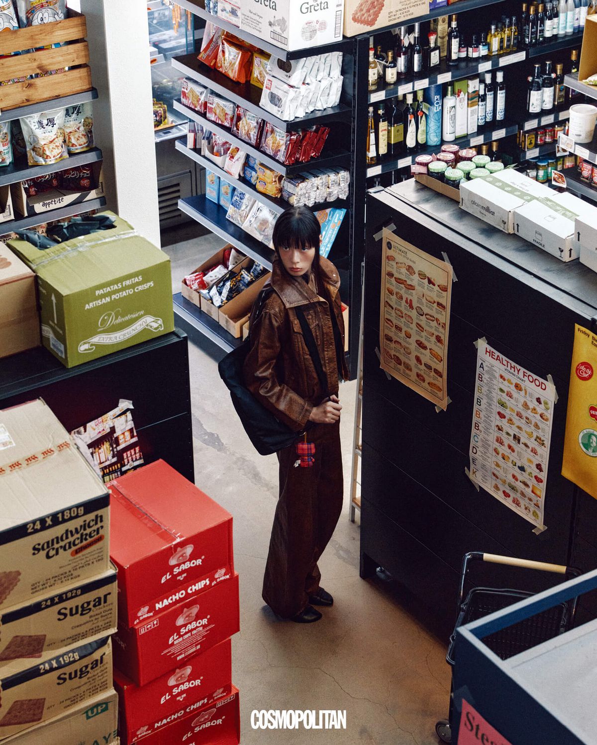 레더 재킷, 레더 팬츠, 부츠 모두 가격미정 Acne Studios. 숄더백 가격미정 Maison Margiela. 백 참 에디터 소장품.