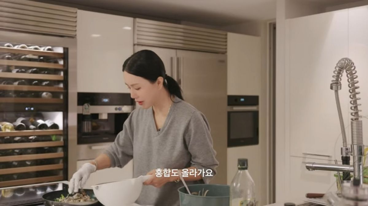 유튜브 <Umaizing 엄정화TV>