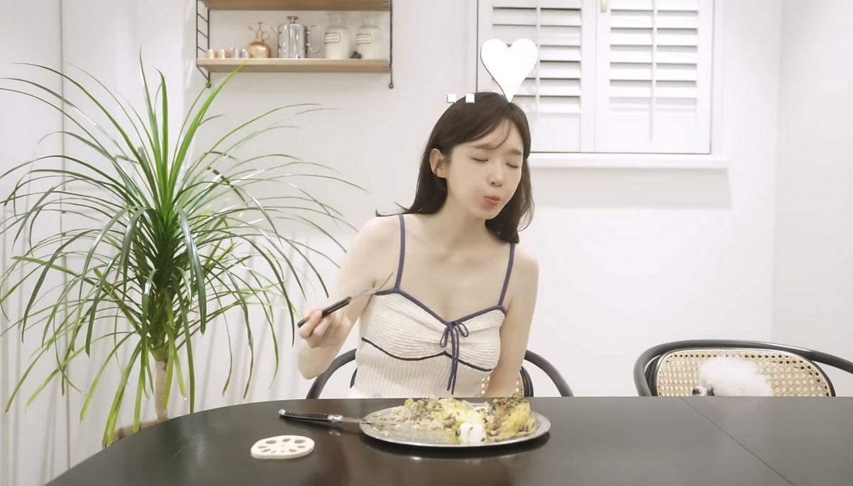 유튜브 <걍민경>