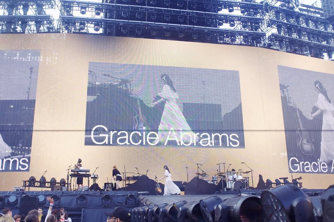 인스타그램 @gracieabrams