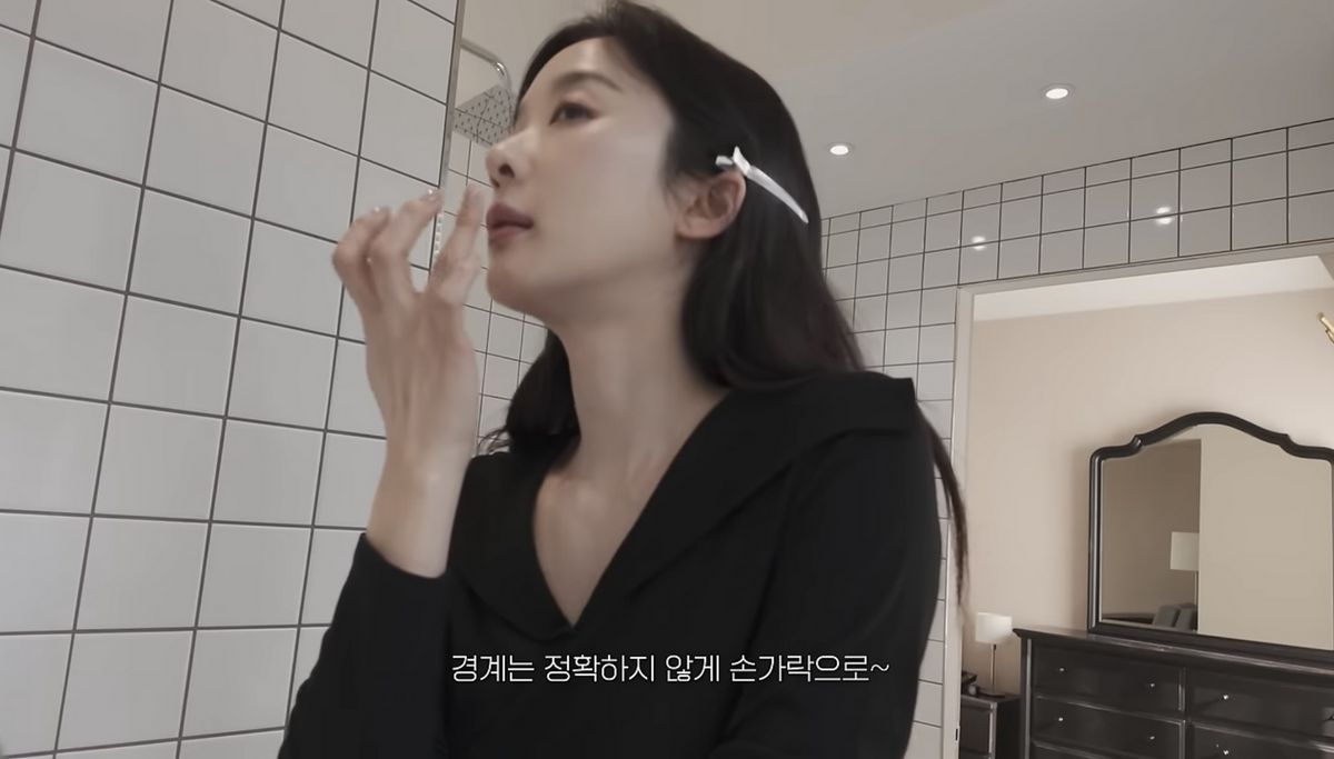 유튜브 <MOCA 이청아>