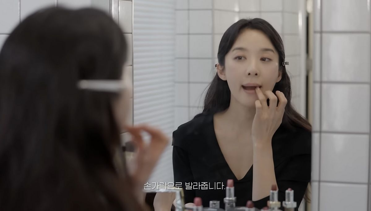 유튜브 <MOCA 이청아>