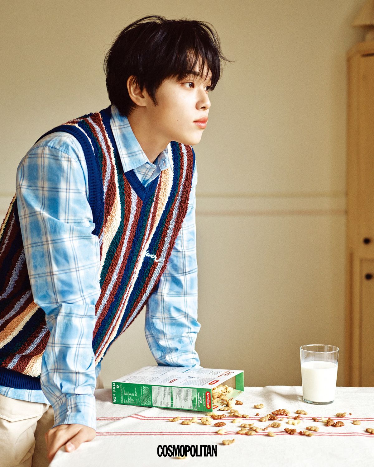 니트 베스트 Thisisneverthat. 셔츠 Millo Archive. 팬츠 Adlv.