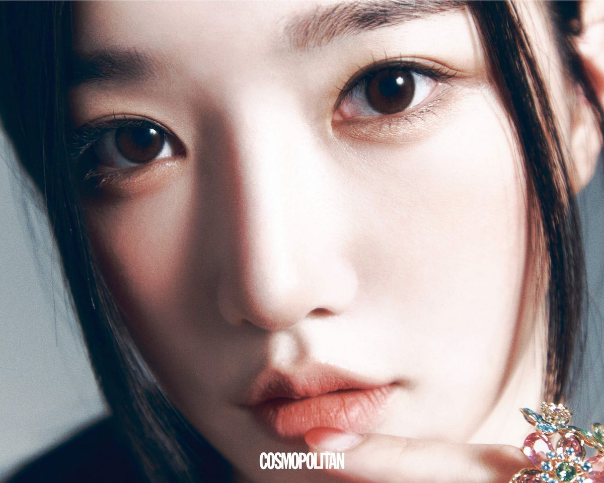 반지 Swarovski.