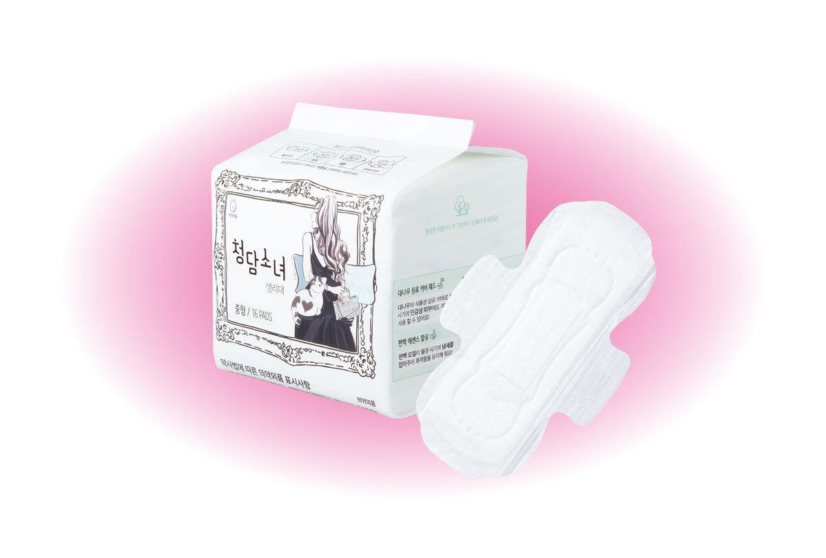 피부에 자극이 적은 순면 패드와 은은한 피톤치드 향으로 생리 기간 중 나는 불쾌한 냄새를 커버한다. 오리지널 생리대 16개입 7천4백원 Chungdam Sonyu.