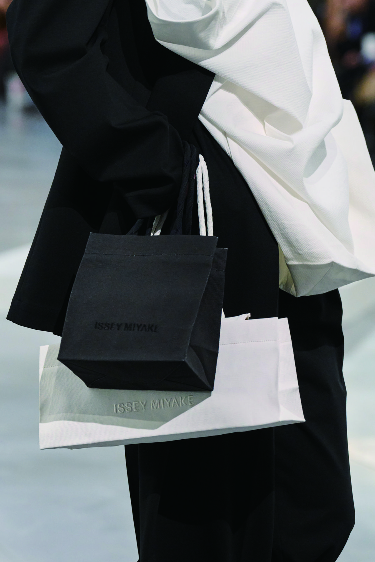ISSEY MIYAKE 