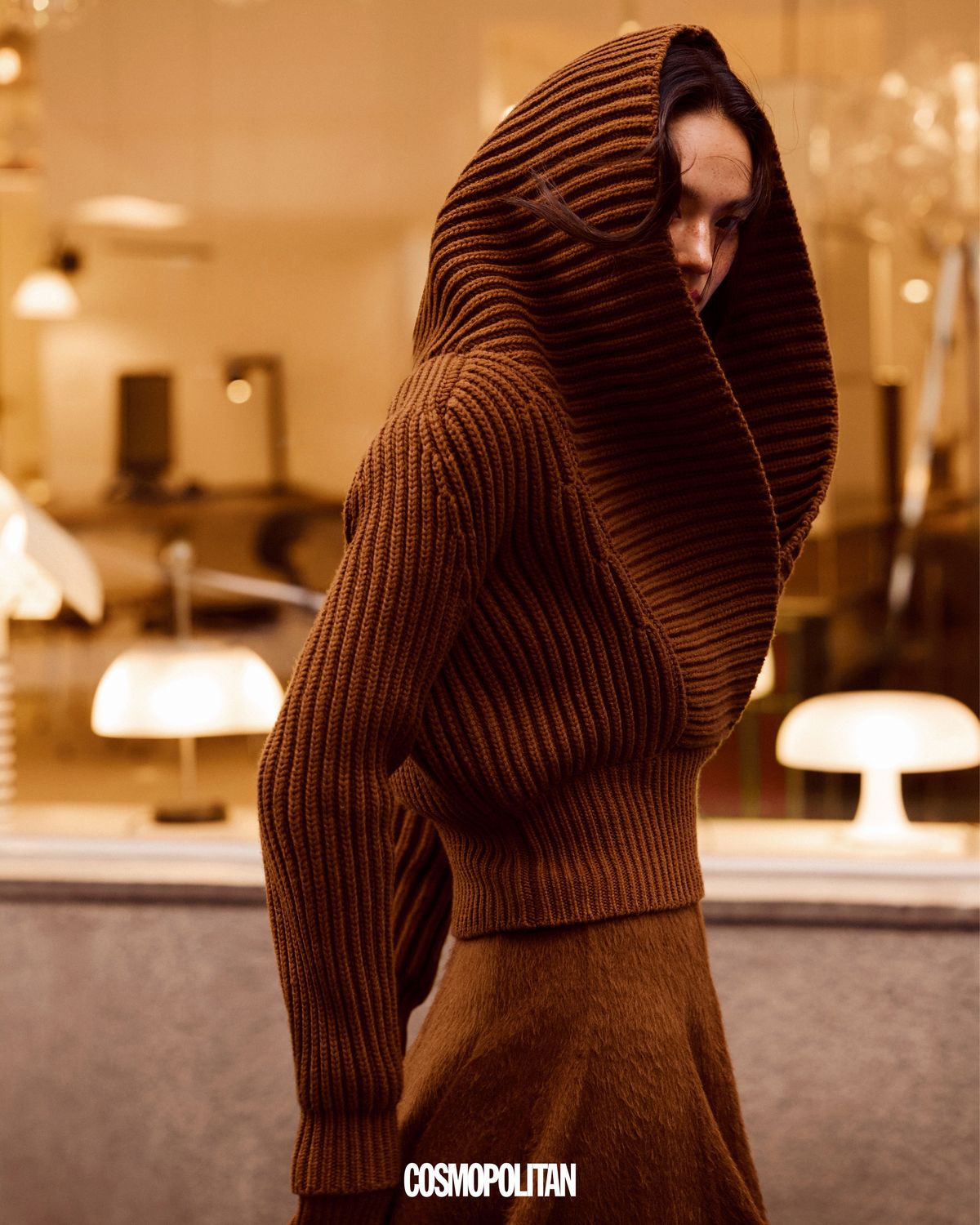 니트 톱 1백68만원, 니트 스커트 3백38만원 모두 Max Mara.