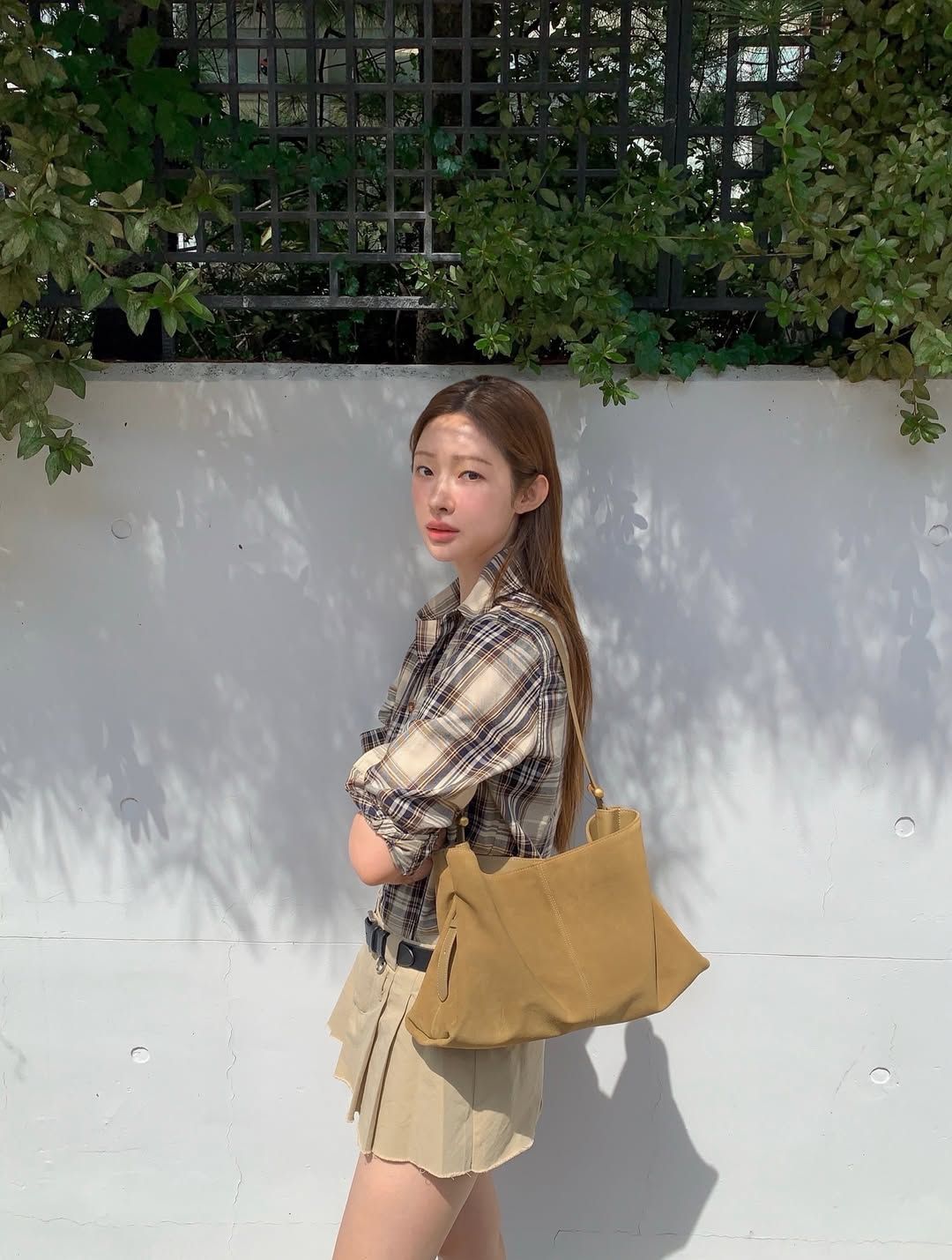 인스타그램 @ch_amii 클래식한 가을 룩을 완성한 차정원 