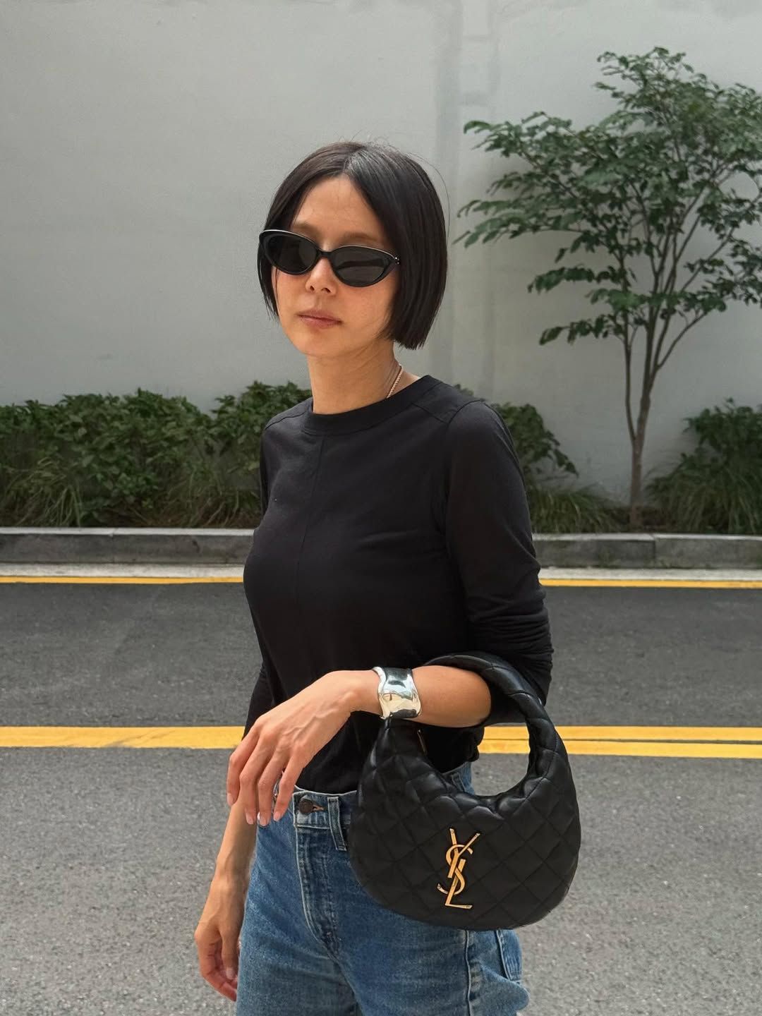 캐주얼과 시크 모두를 연출한 김나영. 인스타그램@nayoungkeem