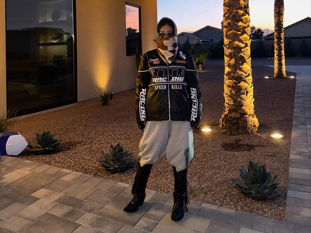 제니 모터코어 룩 @jennierubyjane 