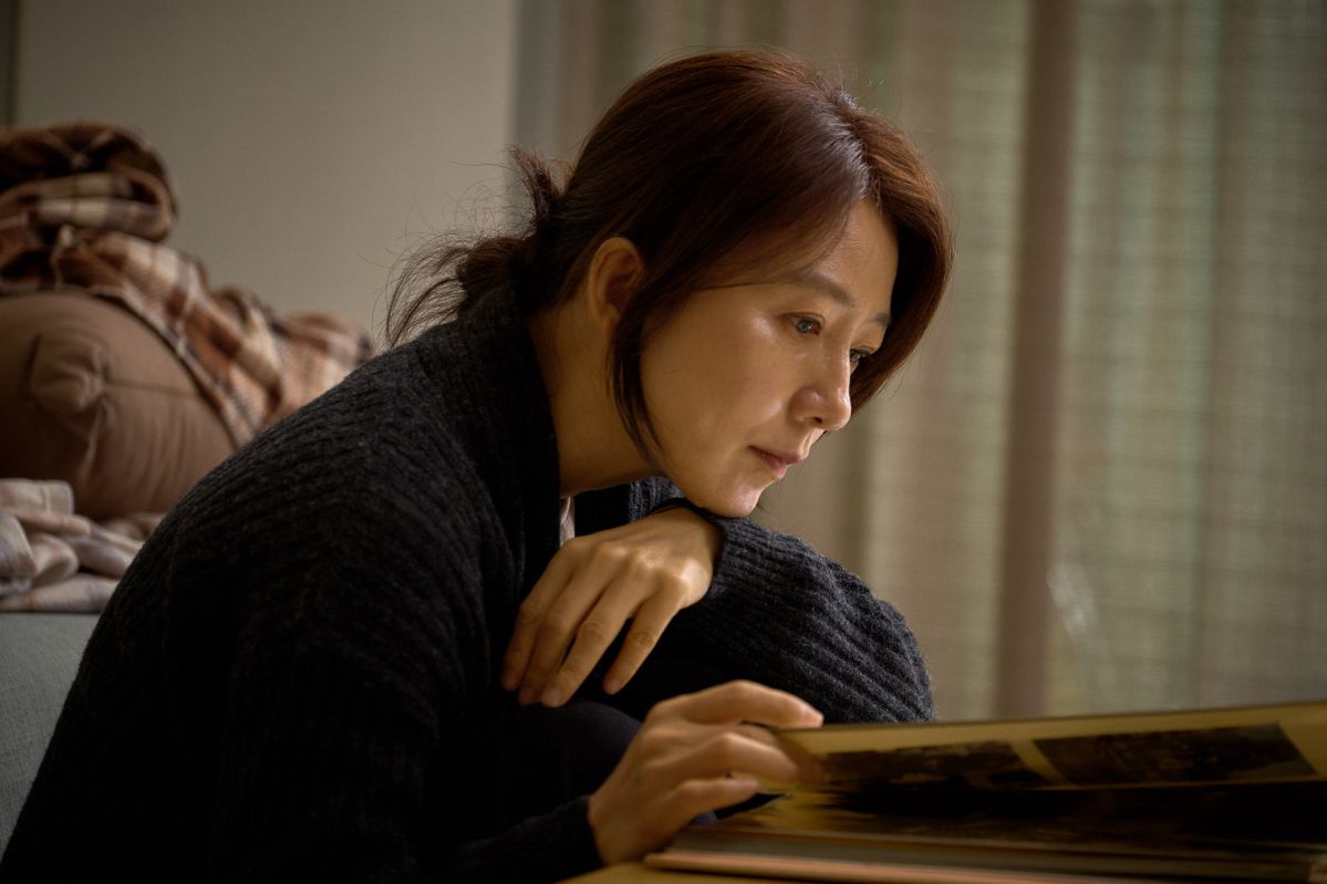 환절기에 피곤한 이유? 사진 네이버 영화 '윤희에게(2019)'