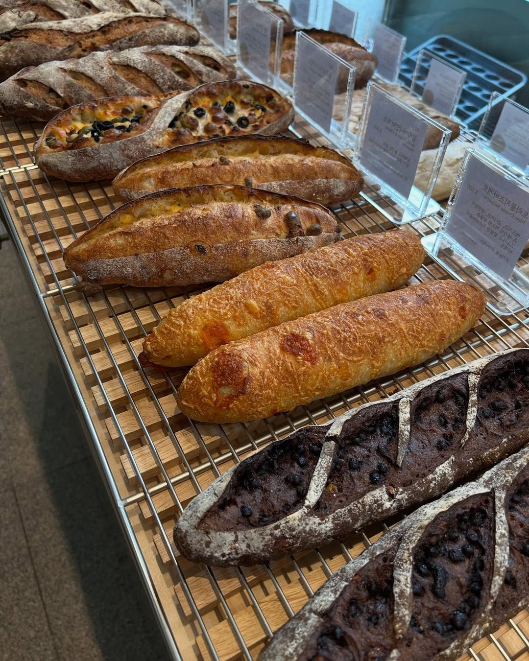사워도우빵 맛집 '뺑드에코' | 인스타그램 @pain_de_echo