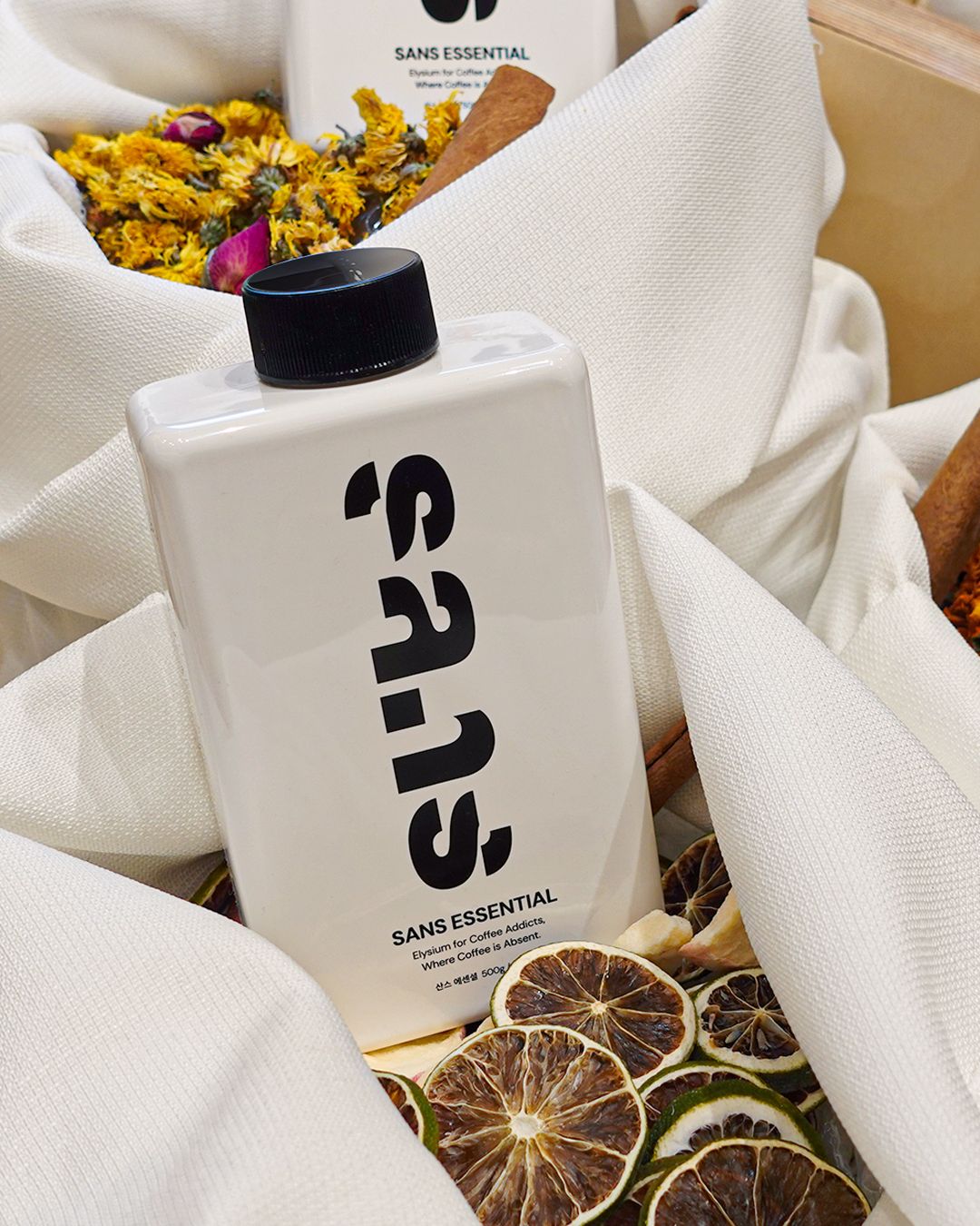 카페인 없는 대체커피 '산스' | 인스타그램 @sans.foundry