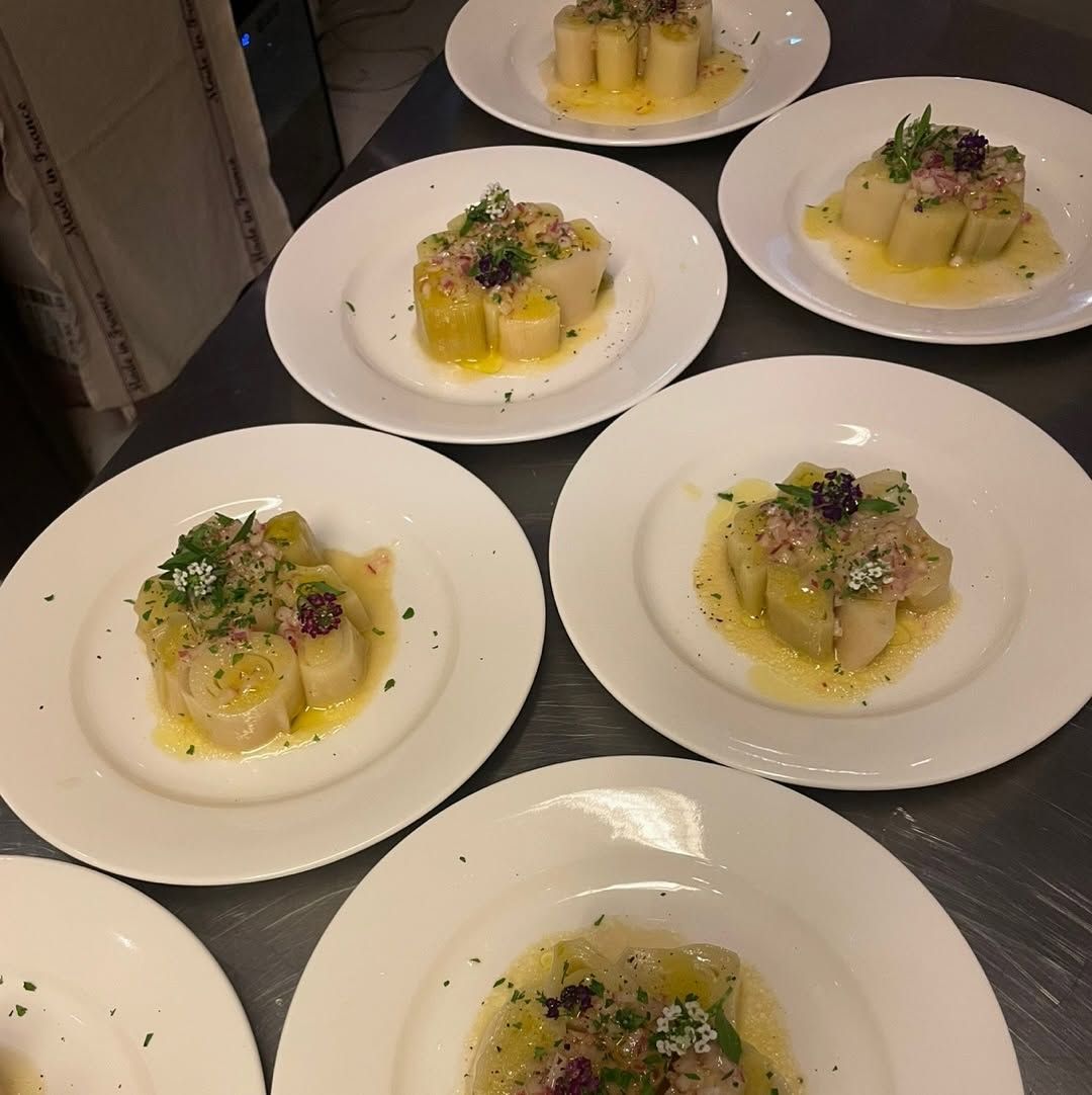 하우스오브와일드의 새로운 음식. 인스타그램 @openyourmindandgowild