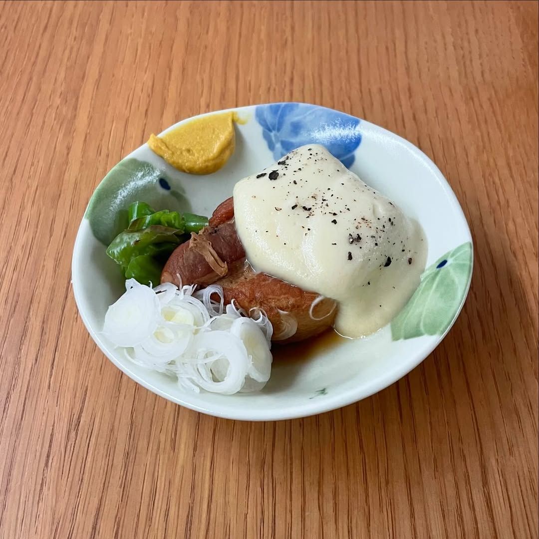 다양한 메뉴를 부담 없는 가격으로 즐기기 좋은 대흥역의 동휴. 인스타그램 @shindonghue