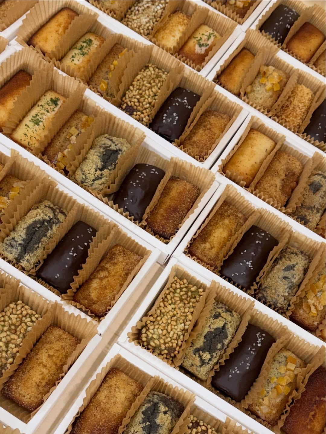 쌀로 만든 피낭시에. 인스타그램 순라정미소 @sullajungmiso