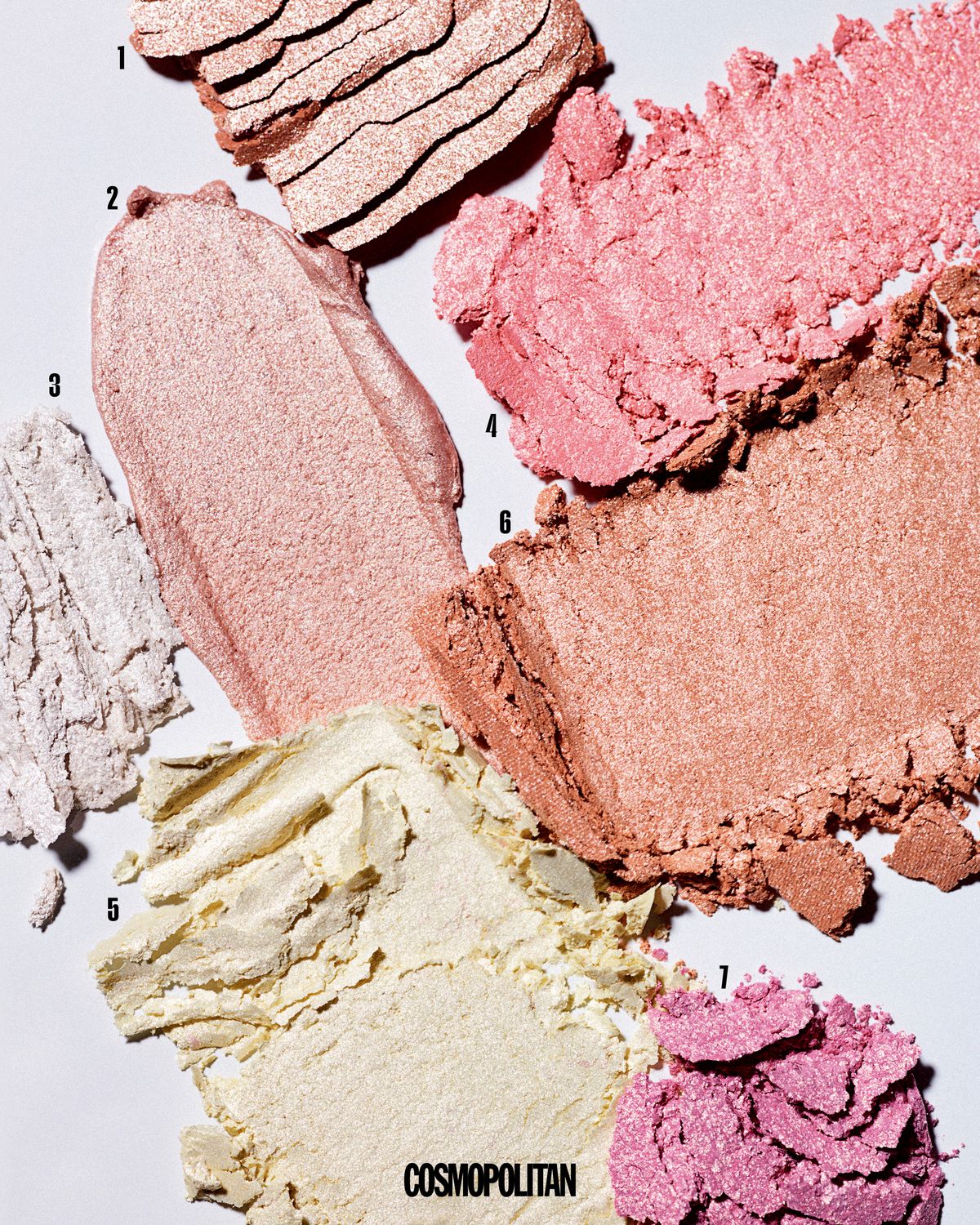 1 이게 바로 #밀착광채 #투명광채! 촘촘하게 내려앉은 펄이 텁텁함 없이 맑게 발색되고, 피부에 빛이 스미듯 자연스러운 볼륨 광채를 선사한다. 더 쇼킹 베어 하이라이터 01 허니빔 1만5천8백원 Tonymoly. 2 수분 밤 텍스처의 하이라이터. 피부 요철 사이사이를 촘촘하게 채워 컬러감을 얇게 펼쳐내는 테크놀로지를 적용해 탱글하고 촉촉한 광채가 오래 유지되는 효과가 있다. 페탈 글로우 크림 블러시 00호 일루미네이션 5만8천원 Vidivici. 3 펄과 수분 반죽을 테라코타 공법으로 구웠다. 2중 광택의 펄이 피부 요철과 모공을 반사해 은은하게 차오르는 호일광을 연출할 수 있다. 플러피 베이크드 하이라이터 리네 1만6천원 Naming. 4 곱고 섬세한 미세 펄을 함유해 마치 빛을 수놓은 듯 섬세한 광채감으로 표현된다. 하이라이터 로즈 피치 2만2천원 Glint. 5 어떤 베이스와 만나도 들뜸 없이 착붙 밀착되고 C존을 비롯해 콧대와 코끝, 눈썹 뼈 등 볼륨감을 주고 싶은 곳에 쉽게 터치할 수 있다. 글래스 앤 하이라이터 04 레몬 별사탕 2만원 Clio. 6 고운 입자감이 피부에 얇게 밀착되는 소프트 블러링 텍스처로 연출할 수 있다. 치크스테인 블러셔 06 헤이 고져스 2만3천원 VDL. 7 손끝으로 문지를수록 차오르는 플래시 빔. 반사되는 각도에 따라 은은한 핑크와 코럴색이 다르게 보이는 오묘한 웜톤 하이라이터다. 슈팅빔 하이라이터 4호 골드빔코랄 1만4천원 Etude.