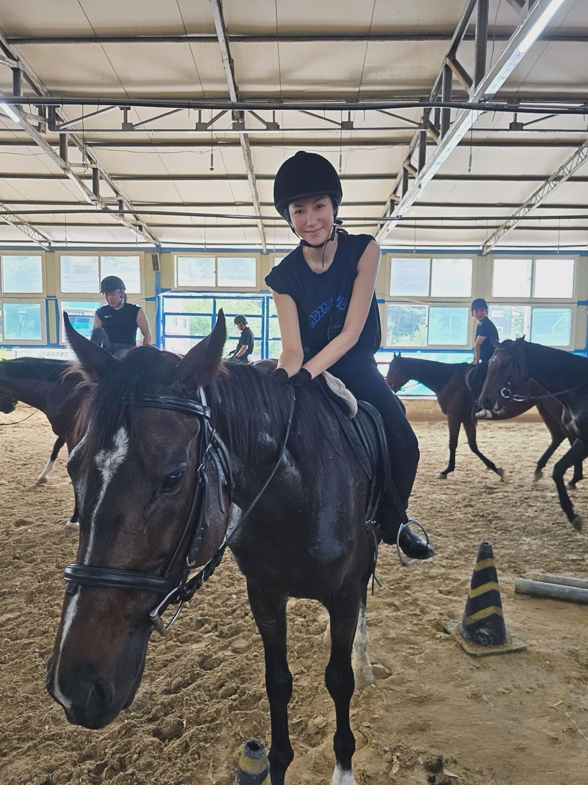 김옥빈 승마 | 인스타그램 @kimokvin