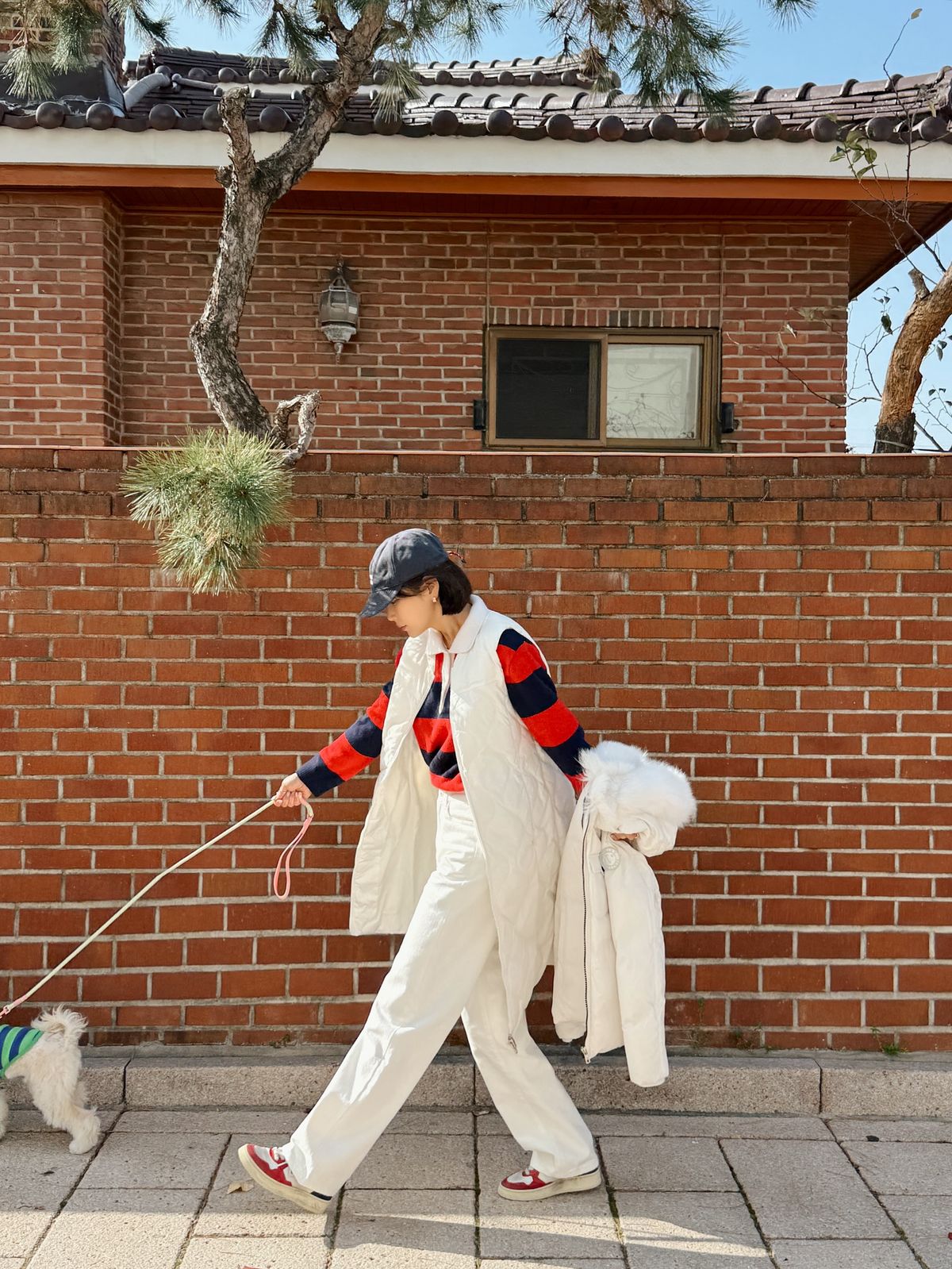 패딩 베스트를 착용한 기은세. 인스타그램 @kieunse