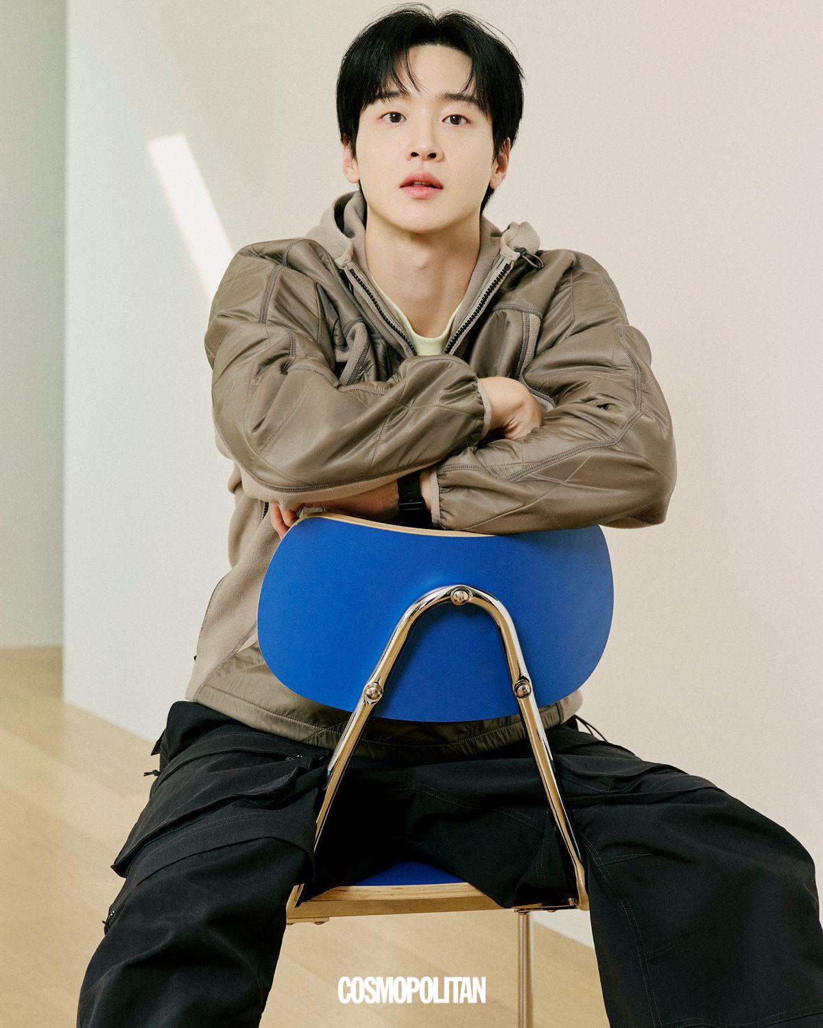 아노락 Descente. 티셔츠 Hello Sunrise. 팬츠 Nike.