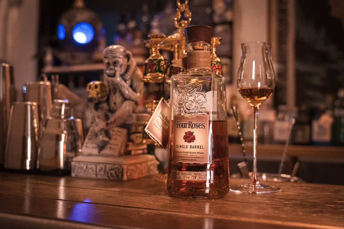 포 로지스 싱글 배럴. 바 닻 제공