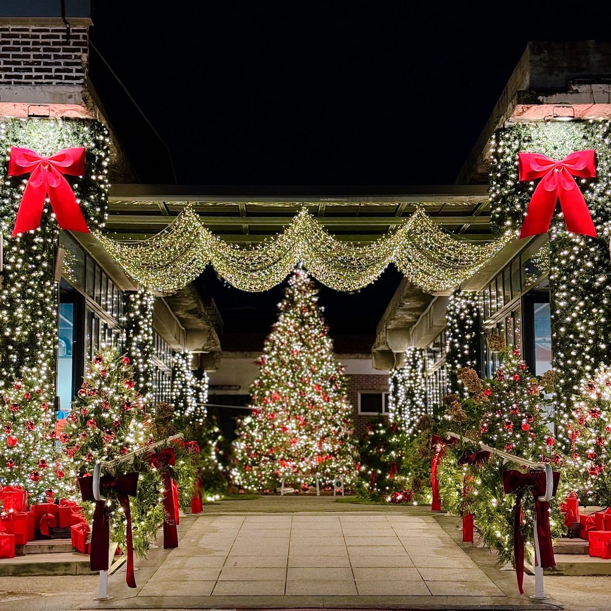 크리스마스 마을에 온 듯한 기분을 느낄 수 있는 포천 어가길베이커리. 사진 네이버 지도 어가길베이커리카페 업체 등록 사진