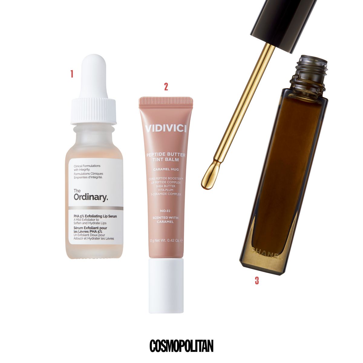 1 PHA와 락틱애시드가 각질을 부드럽게 녹여내 입술 본연의 결을 되살린다. 보습은 기본이고 케어 루틴의 첫 단계로 손색없는 선택. PHA 5% 엑스폴리에이팅 립 세럼 1만2천6백원 The Ordinary. 2 펩타이드와 시어버터의 조합으로 탄생한 립 컨디셔너. 입술 속까지 부드럽게 녹아들어 주름 없이 매끈한 텍스처와 자연스러운 혈색을 남긴다. 펩타이드 버터 틴트 밤 02 카라멜 허그 2만1천원 Vidivici. 3 입술 위에서 녹듯 흡수되는 오일 텍스처가 주름을 매끄럽게 정돈하고, 샤넬의 시그너처 성분 바닐라 플래니폴리아가 탄력과 광택을 한 번에 채운다. 수블리마지 렉스트레 립 오일 39만원 Chanel Beauty.