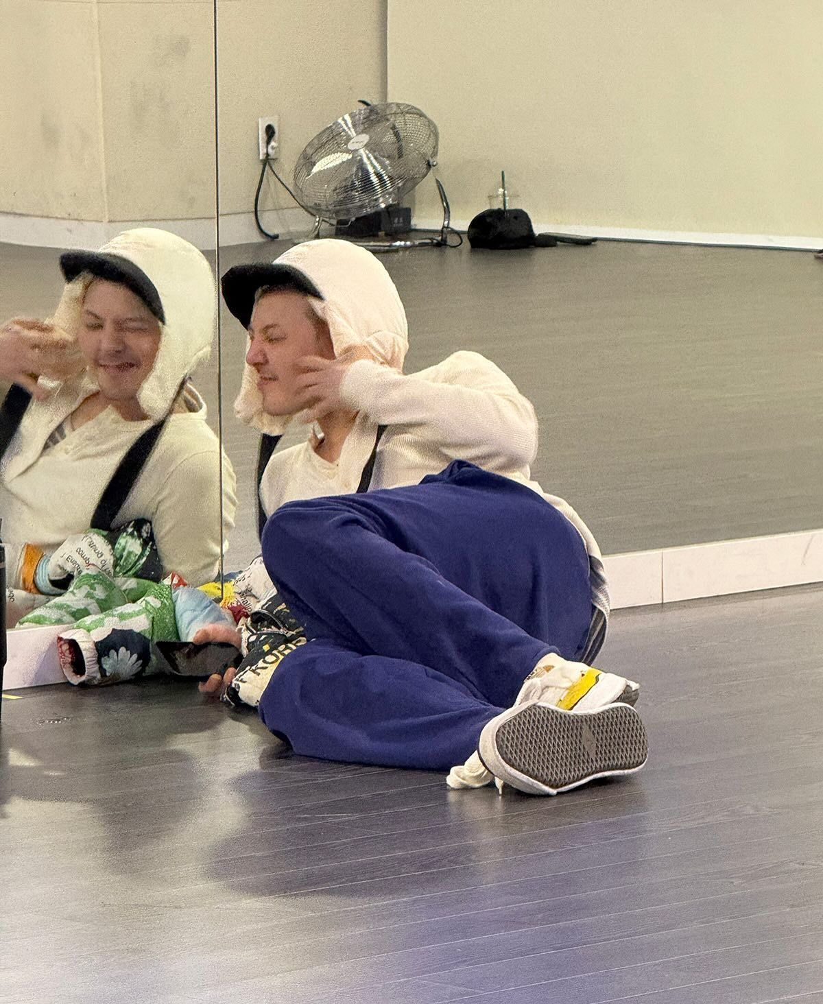 지드래곤 트루퍼햇 | 인스타그램 @8lo8lo8lowme