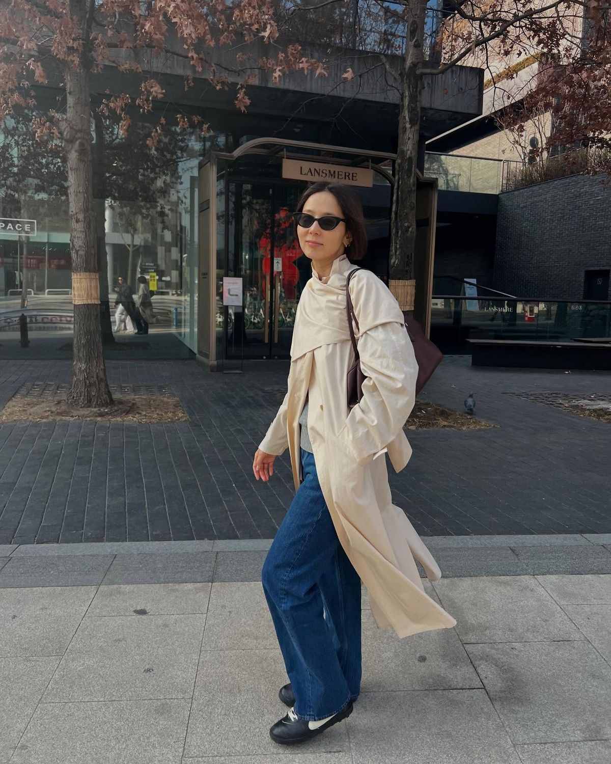 아이보리 숄을 선택한 김나영. 인스타그램 @nayoungkeem