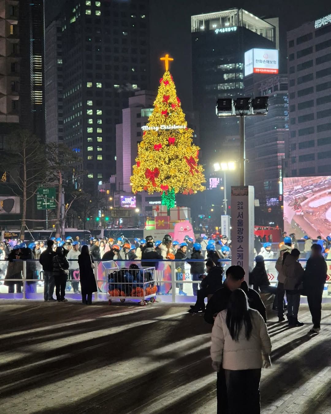 서울광장 아이스링크. 인스타그램 @seoul_official