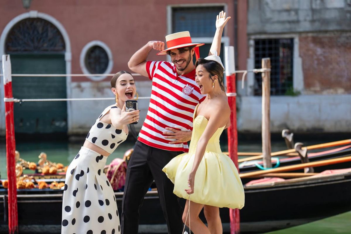 '에밀리, 파리에 가다' 시즌 5 | 인스타그램 @emilyinparis