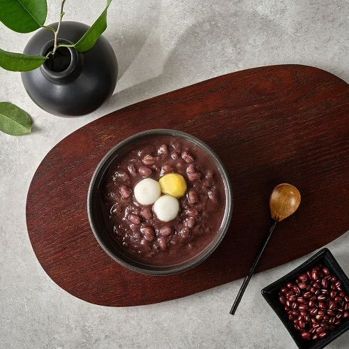 6대 떡 명장 오숙경 명장이 총괄하는 팥 디저트 맛집 담장옆에국화꽃 파미에점.인스타그램 @ccot_famille