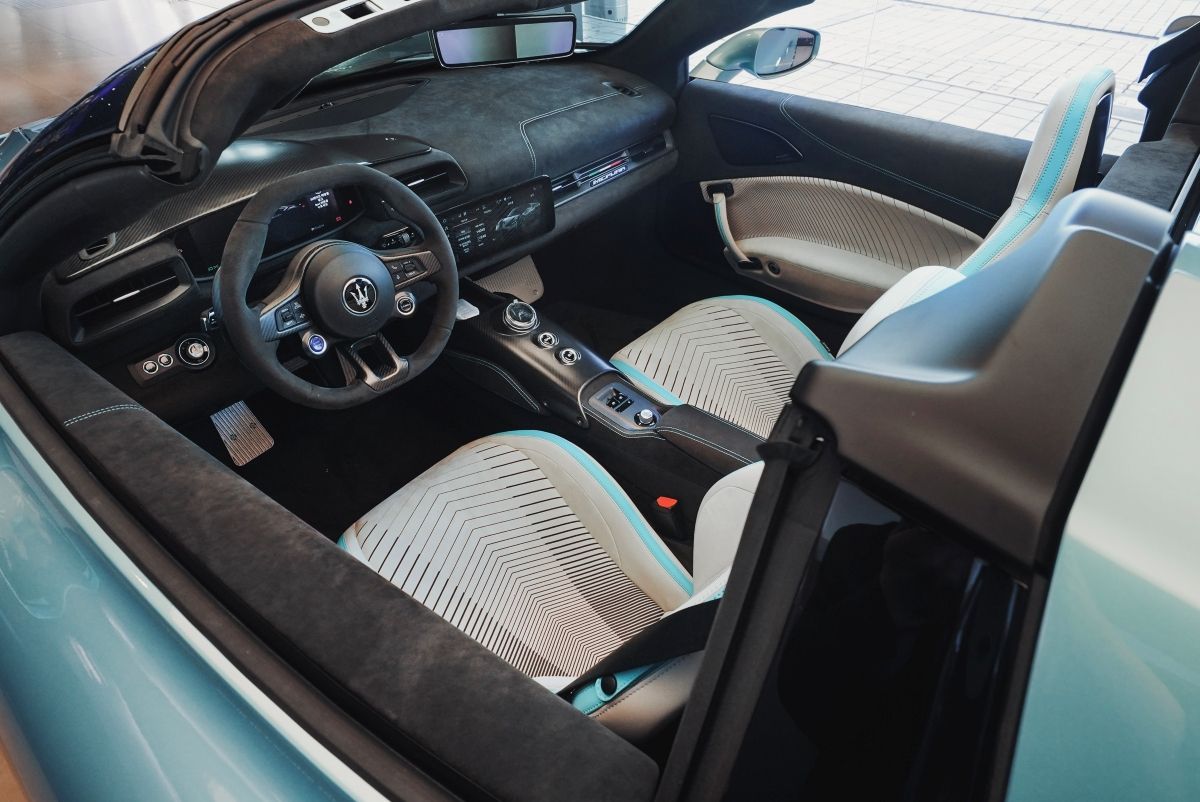 마세라티 슈퍼 스포츠카 MCPURA 