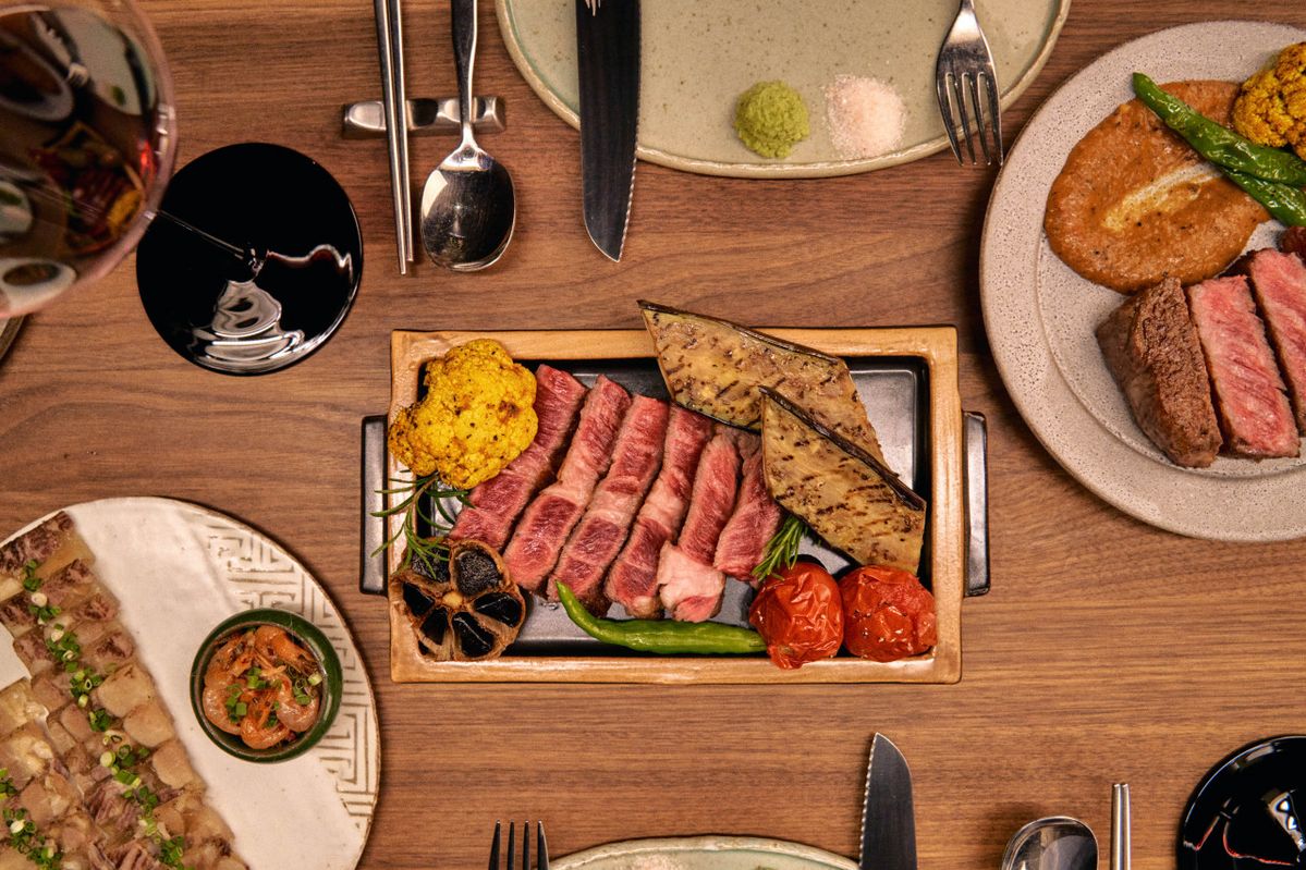 예부터 제니까지 많은 셀럽이 찾은 도산회관. 사진 네이버지도 도산회관 업체 등록 사진 