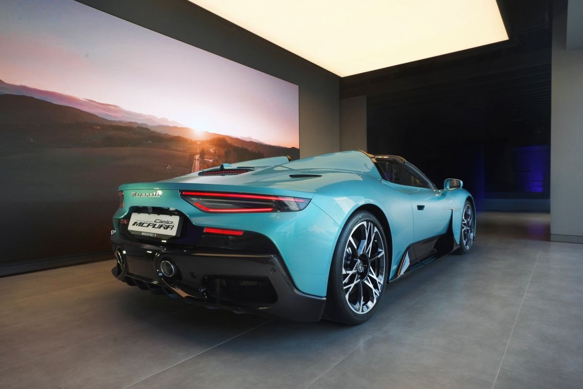 마세라티 슈퍼 스포츠카 MCPURA 