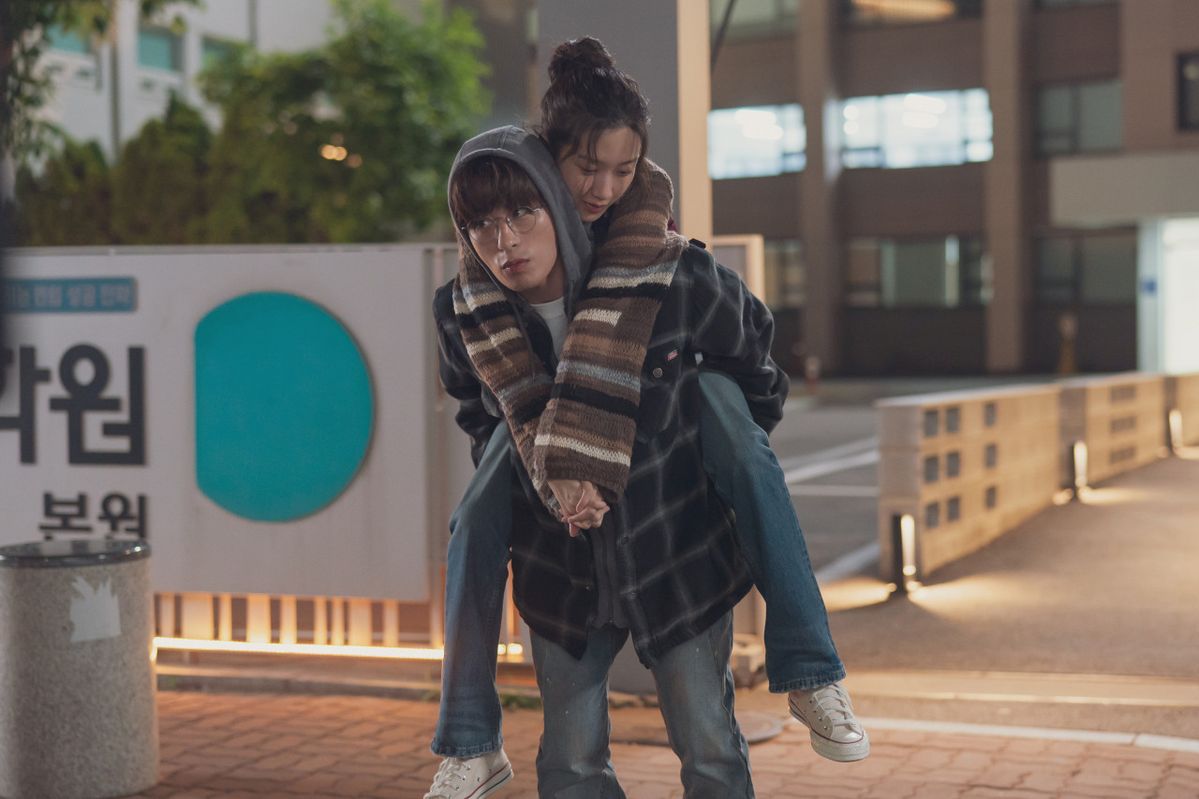 영화 <만약에 우리> 구교환, 문가영 | 인스타그램 @showbox.movie