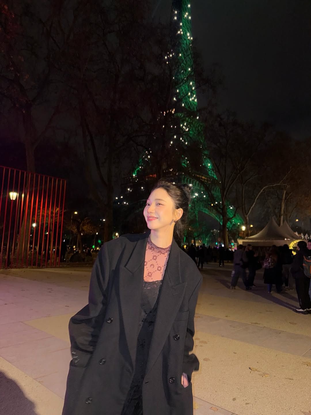 시스루 톱을 데일리룩에 활용한 카리나. 인스타그램 @katarinabluu