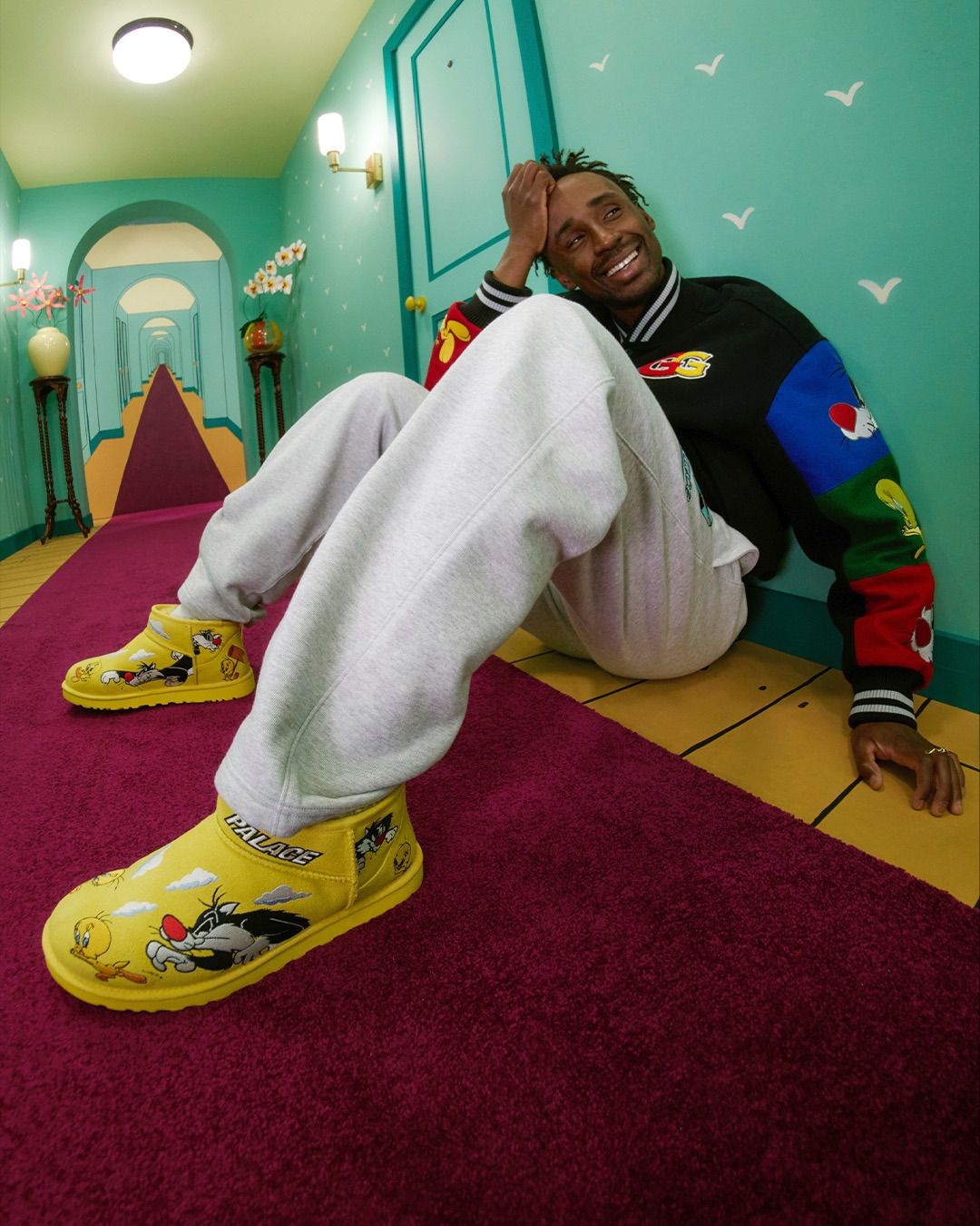 팔라스 x 루니툰 x 어그의 만남. 인스타그램 @palaceskateboards