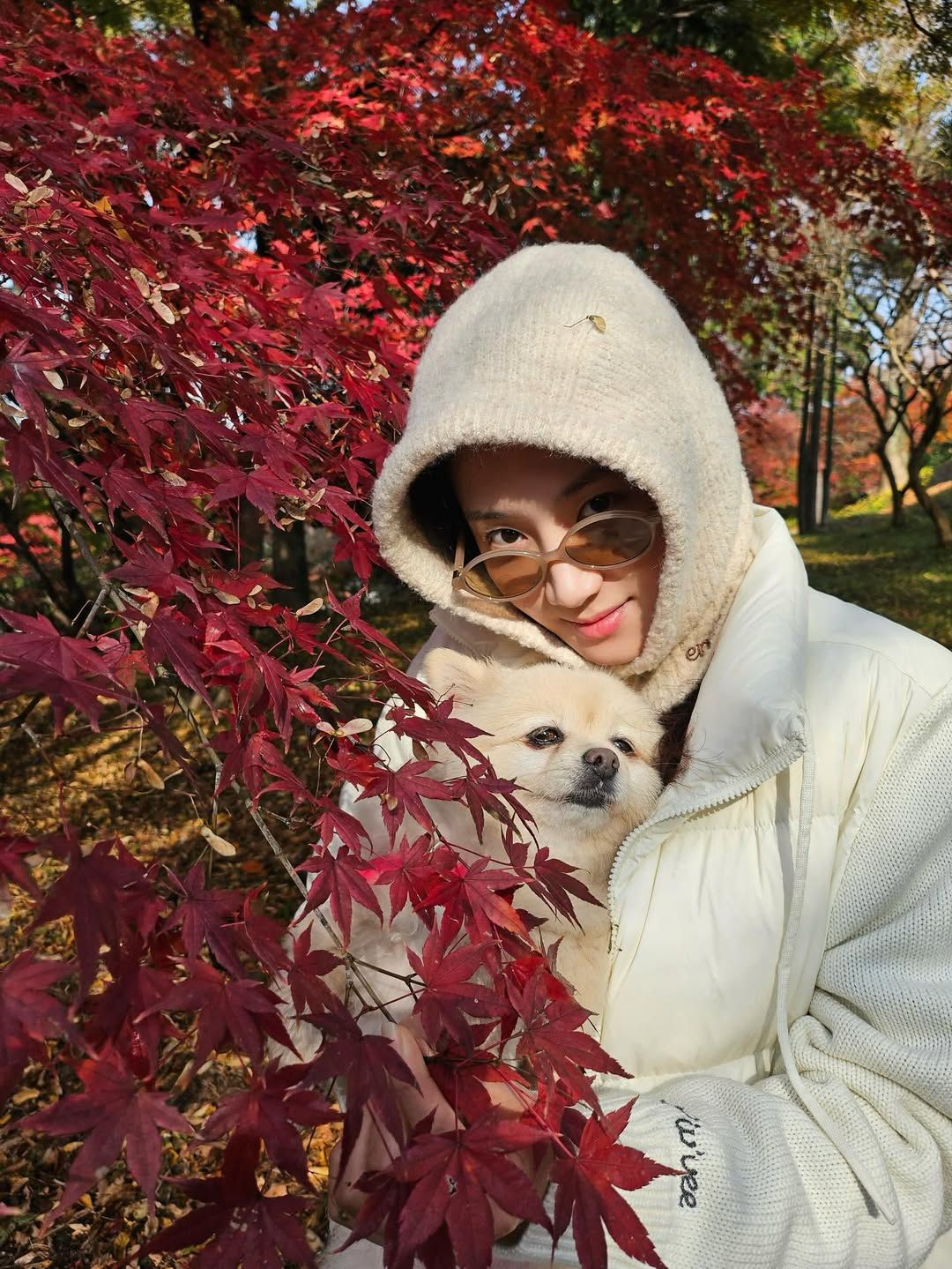 박주현 그래놀라 코어 패션 | 인스타그램 @charmgirl_1005