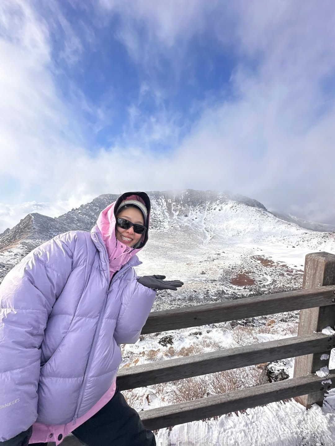 설현 그래놀라 코어 패션 | 인스타그램 @s2seolhyuns2 