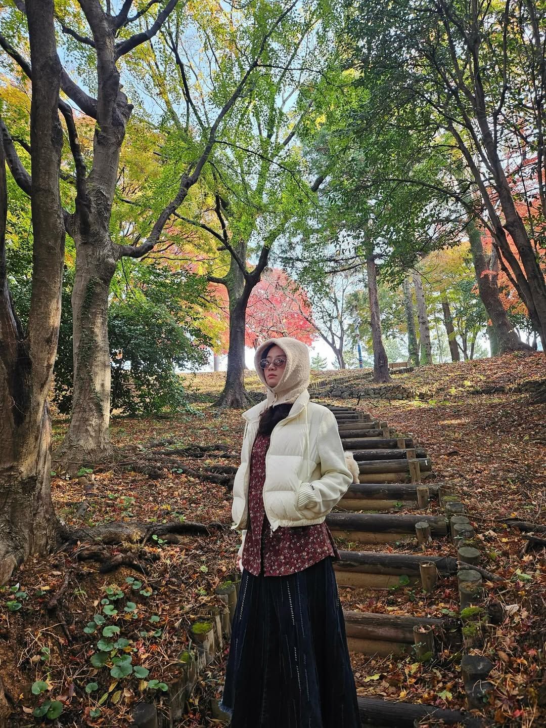 박주현 그래놀라 코어 패션 | 인스타그램 @charmgirl_1005