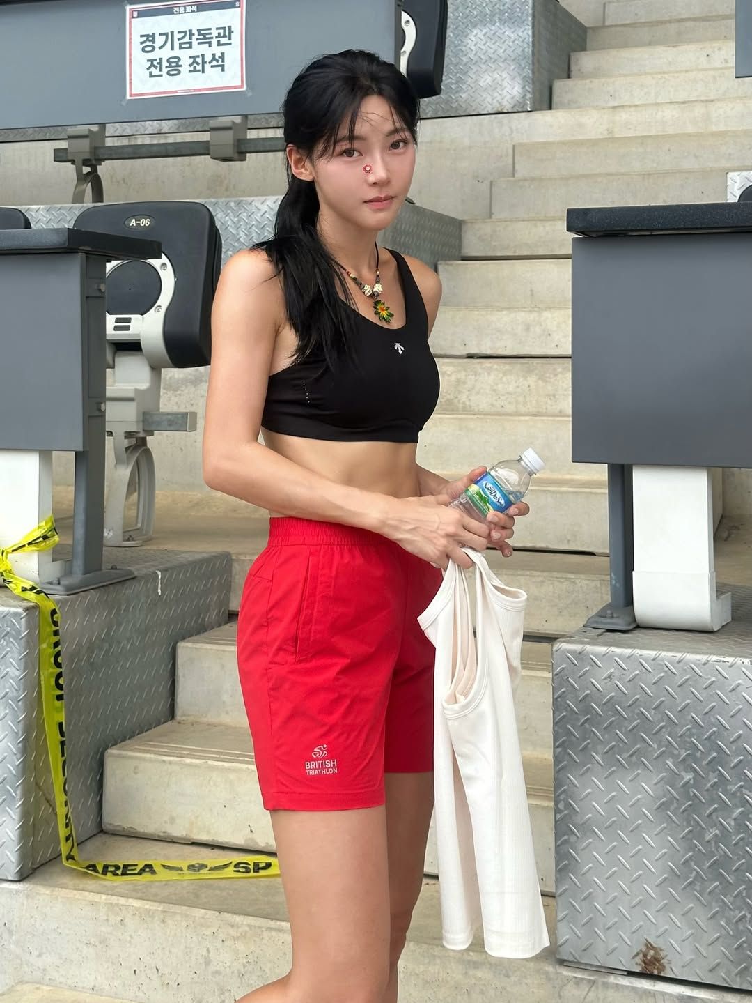 운동복을 다양한 방법으로 입는 김민지. 사진 인스타그램 @arb0r_day